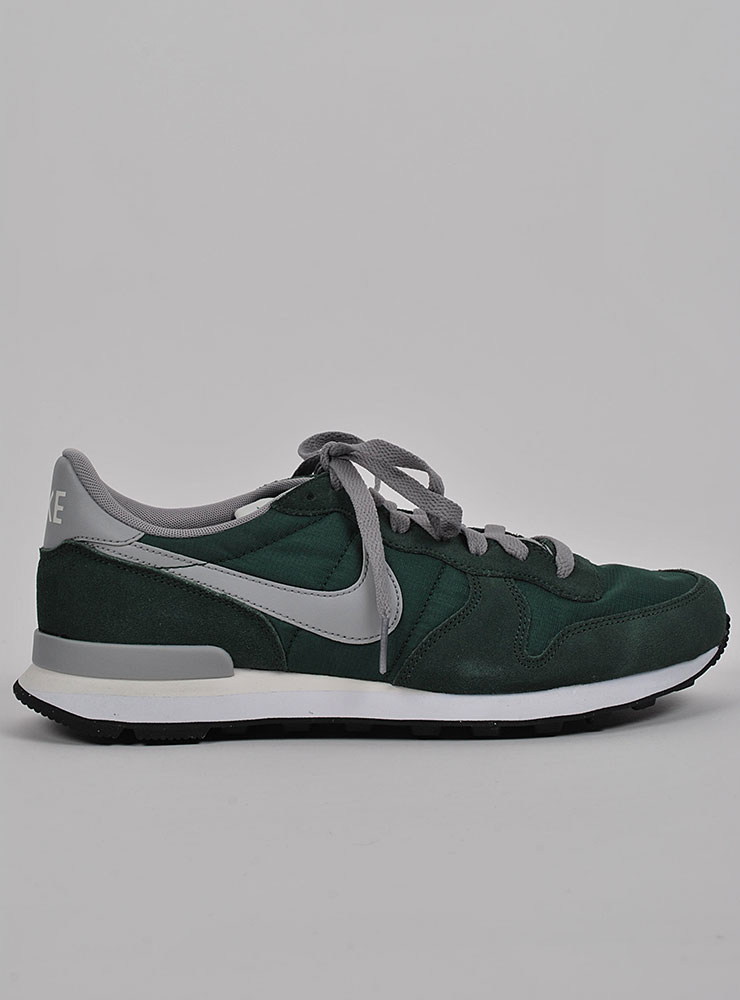 nike internationalist gorge green matte silver