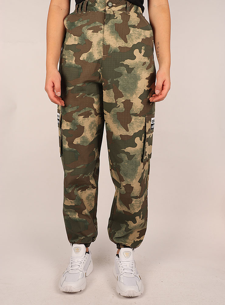 Adidas clearance camouflage byxor