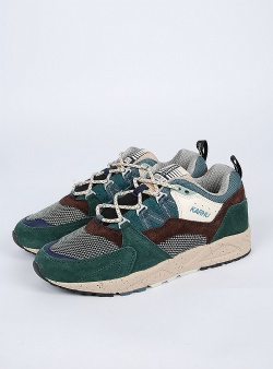 Karhu Fusion 2.0 Dark forest stormy weather