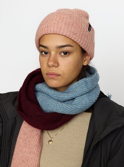 Selfhood Fluffy beanie Amber