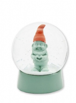 Winkee Gnome heart snow globe Green