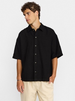 Revolution Structured oversize short sleeve shirt Black