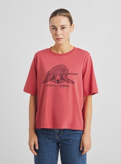 Dedicated Paws for a moment Vadstena tee Holly red